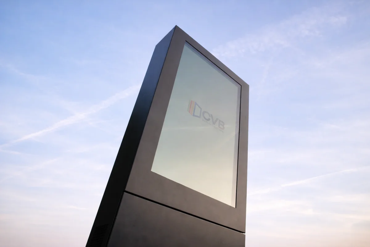 Digital Signage – LCD Totem thumbnail 7