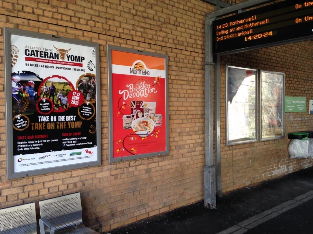 PRO Range Poster Case - 4-sheet display