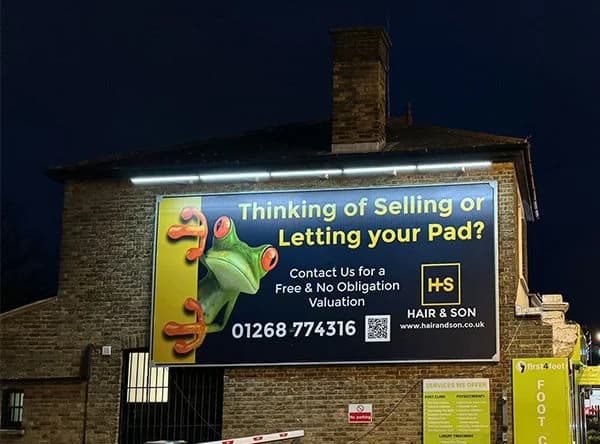 Solar powered illumination system for outdoor advertising by CVB Technical Solutions